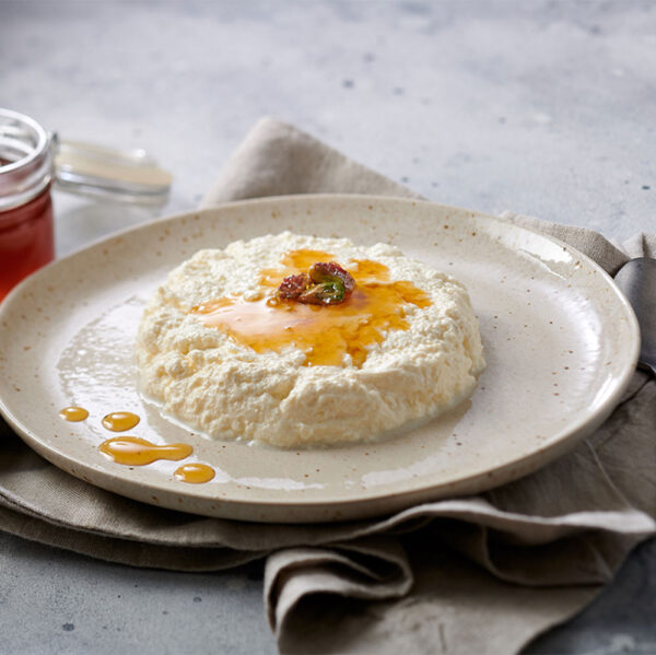 Fresh Cream With Honey